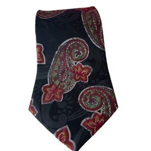Nordstrom Hand sewn in Italy men’s Tie Paisley black red green 4 x 59 inches